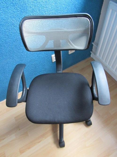bureaustoel zwart, geschikt tot 80kg, Kinderen en Baby's, Kinderkamer | Tafels en Stoelen, Stoel(en), Ophalen