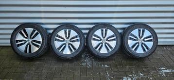 Origineel set VW 16 inch wielen met nieuwe michelin banden beschikbaar voor biedingen