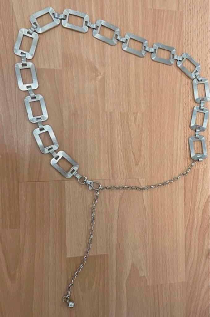 Zilverkleurige Tailleriem met Rechthoeken, Kleding | Dames, Riemen en Ceinturen, Zo goed als nieuw, Ophalen of Verzenden