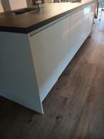 Wit keukeneiland met marmerstenen blad, Huis en Inrichting, Keuken | Keukenelementen, Ophalen, Gebruikt, 75 cm of meer, Wit