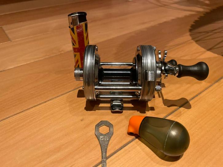 Abu Ambasadeur 6500C3CT Sport Rocket werp reel met sleutel, Watersport en Boten, Hengelsport | Zeevissen, Zo goed als nieuw, Molen