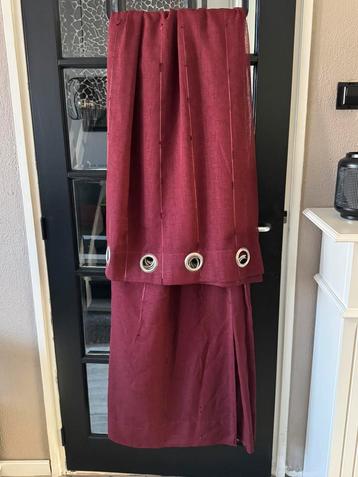 Extra brede Vitrages rood met ring 3 x beschikbaar voor biedingen