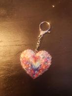 Hartvormige sleutelhanger met kristallen, Sieraden, Tassen en Uiterlijk, Armbanden, Ophalen of Verzenden, Nieuw, Kunststof of Plastic