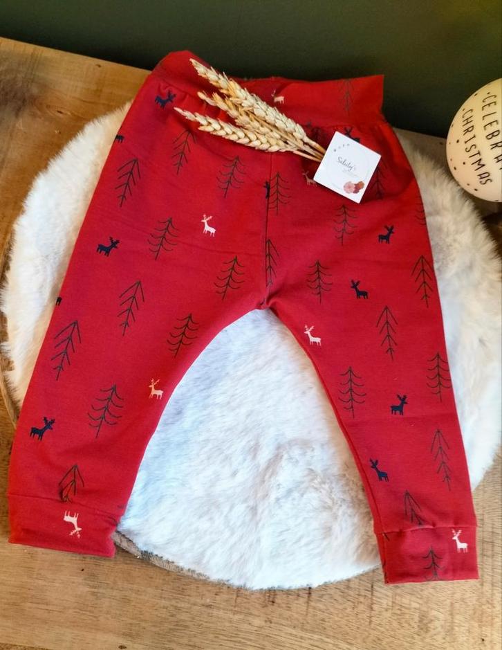 Nieuw handgemaakt • Broekje Kerst maar 80, Kinderen en Baby's, Babykleding | Maat 80, Nieuw, Meisje, Broekje, Ophalen of Verzenden