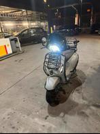 Vespa sprint nardo grey 2021, Fietsen en Brommers, Scooters | Vespa, Maximaal 45 km/u, Vespa S, Ophalen of Verzenden, Zo goed als nieuw