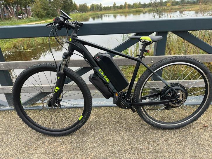 Elektrische Mountainbike CUBE 1040Wh, Fietsen en Brommers, Elektrische fietsen, Zo goed als nieuw, Cube, 50 km per accu of meer