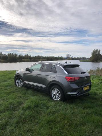 Volkswagen T-Roc 1.5 TSI 150pk 2018 Grijs beschikbaar voor biedingen