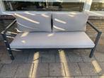 Loungebank 2/3 zits staal met grijze kussens, Tuin en Terras, Ophalen, 3 zitplaatsen, Zo goed als nieuw, Bank