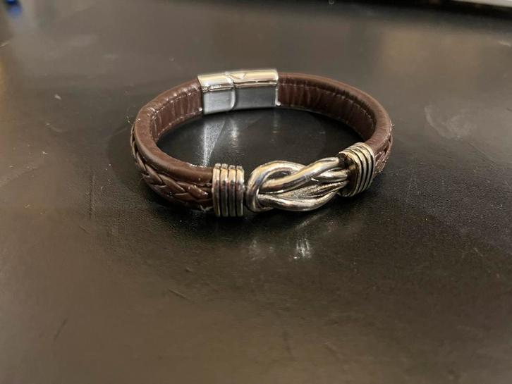 Leren armband voor heren., Sieraden, Tassen en Uiterlijk, Armbanden, Nieuw, Leer, Zwart, Ophalen of Verzenden