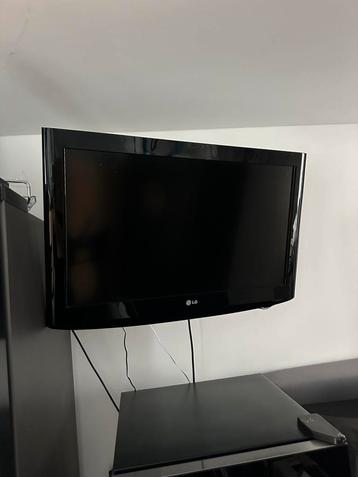 LG televisie + wandbeugel