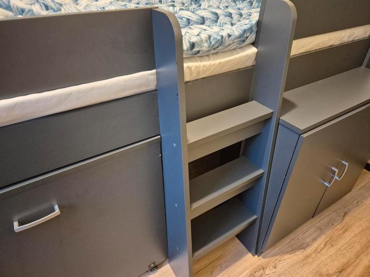 Kinder bed/ 90200, Huis en Inrichting, Slaapkamer | Stapelbedden en Hoogslapers, Zo goed als nieuw, Hoogslaper, 90 cm, Eenpersoons