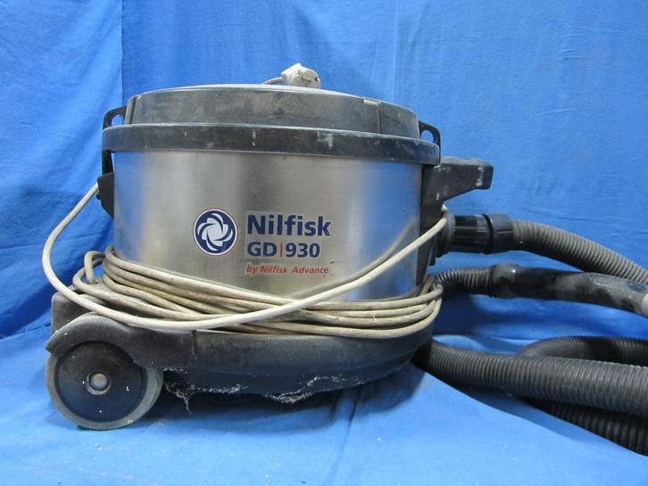 Nilfisk GD 930 Profstofzuiger, Witgoed en Apparatuur, Stofzuigers, Gebruikt, Stofzuiger, Minder dan 1200 watt, Stofzak, Ophalen of Verzenden