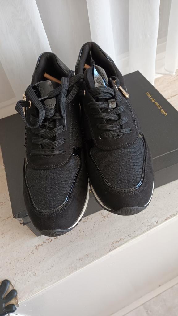 Marco Tozzi Sneakers - Stijlvol & Comfortabel!, Kleding | Dames, Schoenen, Zo goed als nieuw, Sneakers of Gympen, Zwart, Ophalen of Verzenden