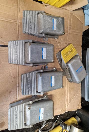 FESTO, voetpedaal vertiel pneumatisch. 5 stuks  beschikbaar voor biedingen