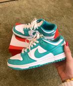 Nike dunk low Clear Jade, Kleding | Dames, Schoenen, Nike, Ophalen of Verzenden, Groen, Sneakers of Gympen