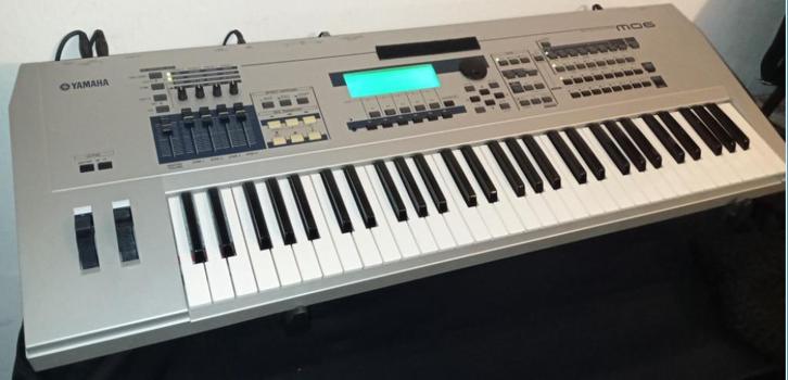 Yamaha MO6 synthesizer, keyboard, 61 keys, Muziek en Instrumenten, Synthesizers, Gebruikt, 61 toetsen, Yamaha, Met midi-aansluiting