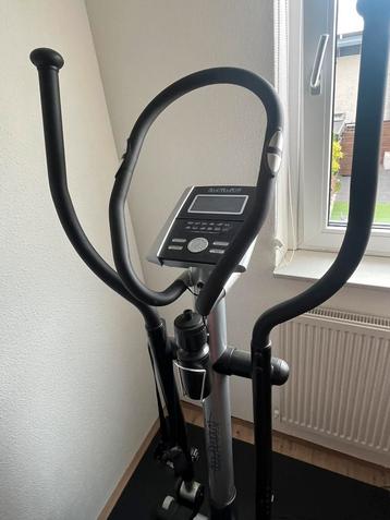 Infiniti crosstrainer inclusief mat, beker en hartslagmeter beschikbaar voor biedingen