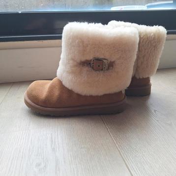 UGG Ellee Sheepskin Ugg Boots In Chestnut maat 34  beschikbaar voor biedingen