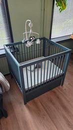 Groene Baby box + Lade + Matrass + Extra's, Ophalen, Gebruikt, Vierkant, In hoogte verstelbaar