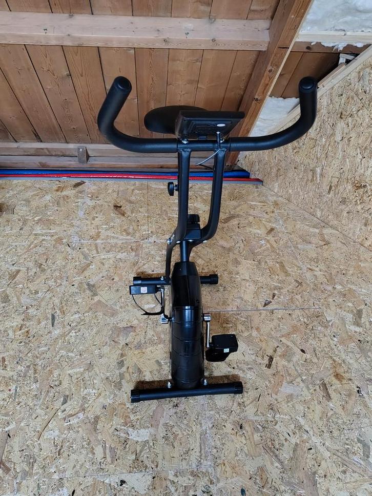 Hometrainer, Sport en Fitness, Fitnessapparatuur, Zo goed als nieuw, Hometrainer, Ophalen