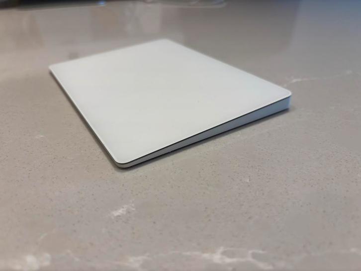 Apple Magic Trackpad 2 - Lightning aansluiting, Computers en Software, Muizen, Zo goed als nieuw, Trackpad, Draadloos, Ergonomisch