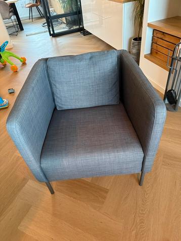 Mooie antraciet stoel beschikbaar voor biedingen
