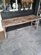 Zeer oude landelijke markttafel., Ophalen