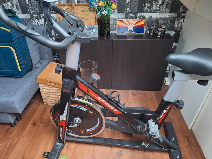 Hometrainer in goede staat, Sport en Fitness, Fitnessapparatuur, Gebruikt, Hometrainer, Ophalen