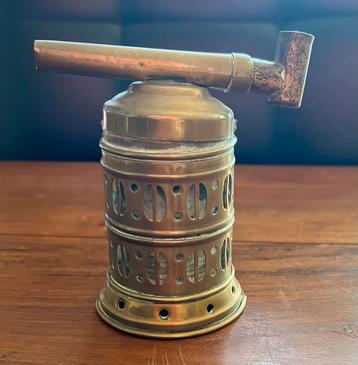 Beroker voor bijen beschikbaar voor biedingen