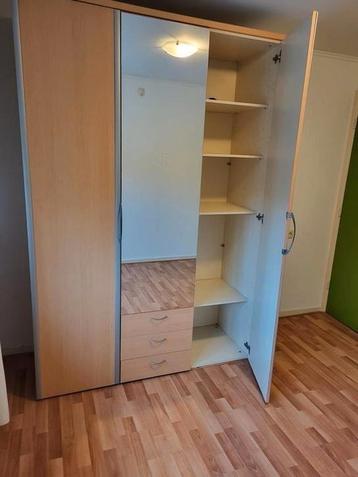 Mooie kast alles werkt. Bijna nooit gebruikt. - afbeelding 2