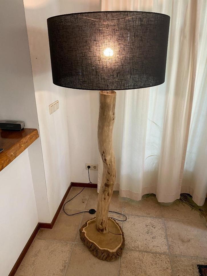 Exclusieve houten staande lampen, Huis en Inrichting, Lampen | Vloerlampen, 150 tot 200 cm, Ophalen