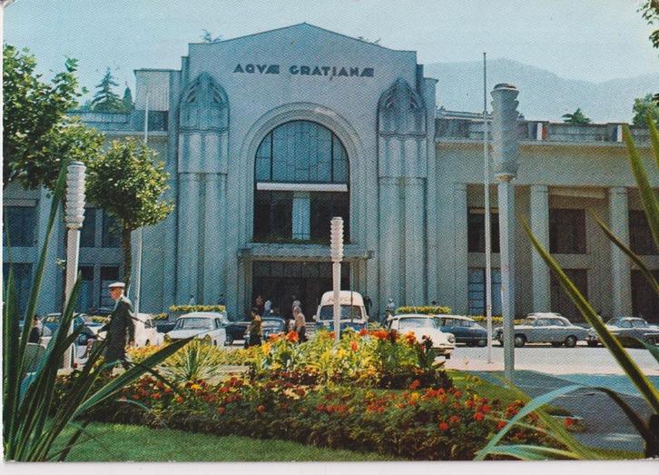 Frankrijk, Aix-Les-Bains met auto's Citroen DS, Verzamelen, Ansichtkaarten | Buitenland, Gelopen, Frankrijk, 1960 tot 1980, Ophalen of Verzenden