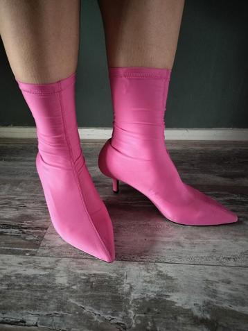 Roze sokken hakken. Maat 38  beschikbaar voor biedingen