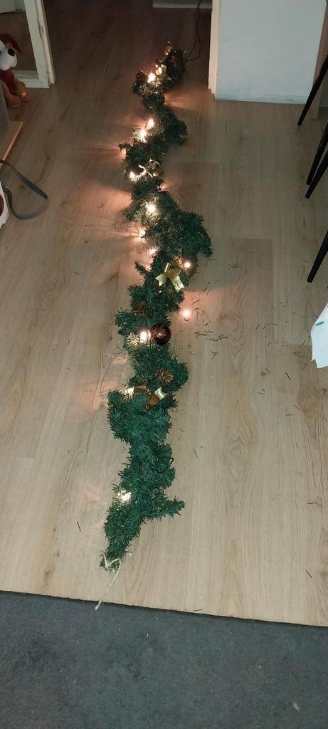 Bied te koop aan compleet met lampjes erin  guirlande, Diversen, Kerst, Ophalen