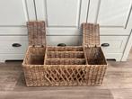 Riviera Maison postmand rotan, Huis en Inrichting, Woonaccessoires | Krantenbakken en Lectuurbakken, Ophalen of Verzenden, Zo goed als nieuw