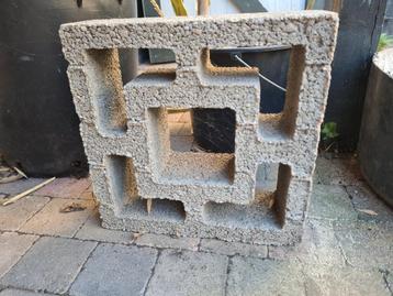 Gratis. Patioblok. Sierstenen, beton elementen beschikbaar voor biedingen