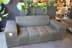 Flow Syra 2.5 zits bank showroom model, Tuin en Terras, Tuinsets en Loungesets, 2 zitplaatsen, Overige materialen, Ophalen of Verzenden