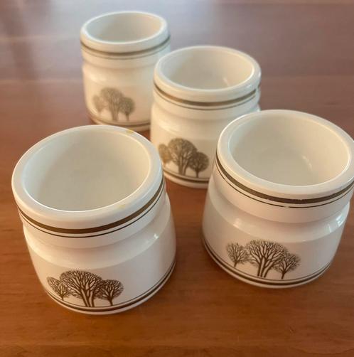 Vintage Emsa eierdopjes roomwit met goudkleurige boompjes, Huis en Inrichting, Keuken | Servies, Gebruikt, Overige typen, Overige stijlen