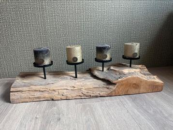 Design houten blok met 4 kandelaars beschikbaar voor biedingen