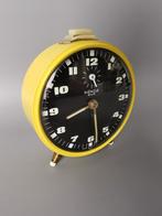 Retro vintage geel kienzle duo klokje mid century design, Verzamelen, Verzenden