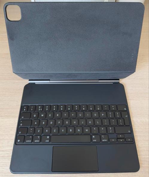 Keurige Apple Magic Keyboard 12.9inch, Computers en Software, Toetsenborden, Zo goed als nieuw, Qwerty, Draadloos, Ergonomisch
