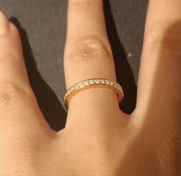 Elegante swarovski ring Roségoud maat 55 in doos met kaartje beschikbaar voor biedingen