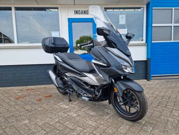 SCHADE : Honda forza 350 / nss 350 motorscooter ( IMPORT ) beschikbaar voor biedingen