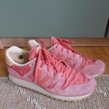 Vrolijke New Balans 520 sneakers 41,5 beschikbaar voor biedingen