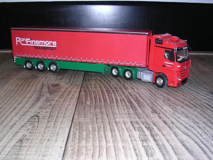 WSI Mercedes Actros Finemores Australië, Hobby en Vrije tijd, Modelauto's | 1:50, Zo goed als nieuw, Bus of Vrachtwagen, Wsi, Ophalen of Verzenden