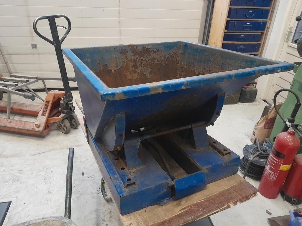 Kiepbak heftruck spanenbak kantelbak, Doe-het-zelf en Verbouw, Werkbanken, Zo goed als nieuw, Ophalen of Verzenden