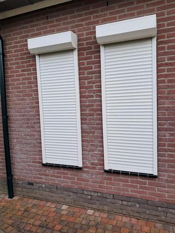 Rolluik handbediend, 67cm breed, 160cm lang - Crème wit beschikbaar voor biedingen