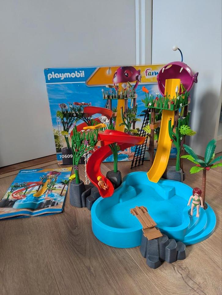 Playmobil Family Fun - zwembad/glijbanen paradijs 70609, Kinderen en Baby's, Speelgoed | Playmobil, Zo goed als nieuw, Complete set