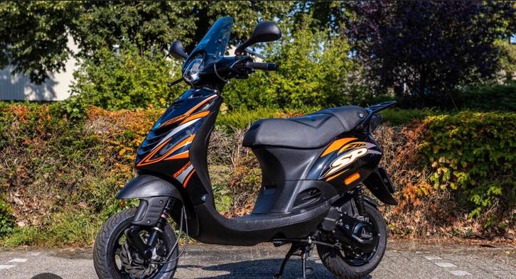 GEZOCHT!! Loop of sloop/ opknap scooter, Fietsen en Brommers, Scooters | Piaggio, Zo goed als nieuw, Overige modellen, Benzine