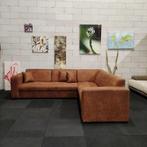 *SHOWROOMMODEL | Hoekbank | Cognac | Suede | Bank | Sofa, Huis en Inrichting, Banken | Bankstellen, Stof, Modern design congac suede hoekbank bank bankstel sofa